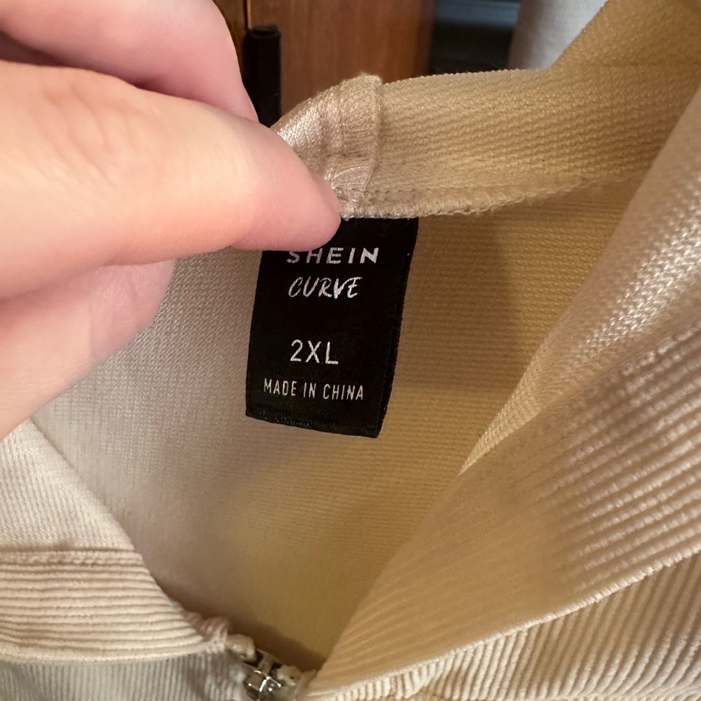 Light weight jacket - Picture 2 of 2